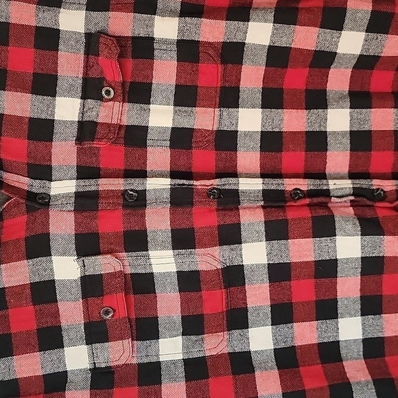 Woolrich Red and Black Plaid Button Flannel Shirt Down Size, M.  Unisex - Picture 4 of 9